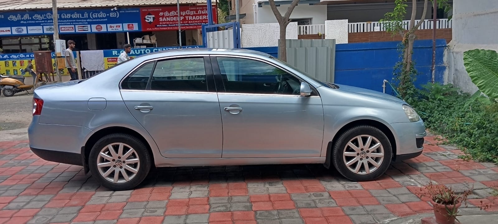 Volkswagen Jetta - Image 7